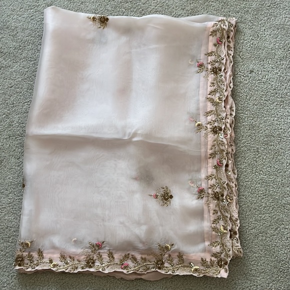 Beautiful Indian lahenga choli / chaniya choli. - Picture 12 of 12